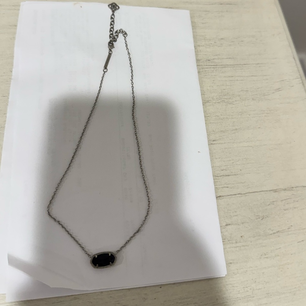 Kendra Scott Elegant Black Pendant Necklace